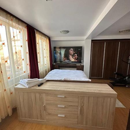 Brasov Place Villa ภายนอก รูปภาพ