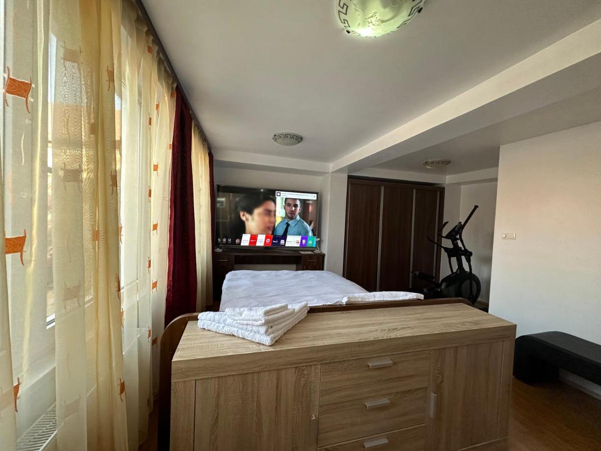 Brasov Place Villa ภายนอก รูปภาพ