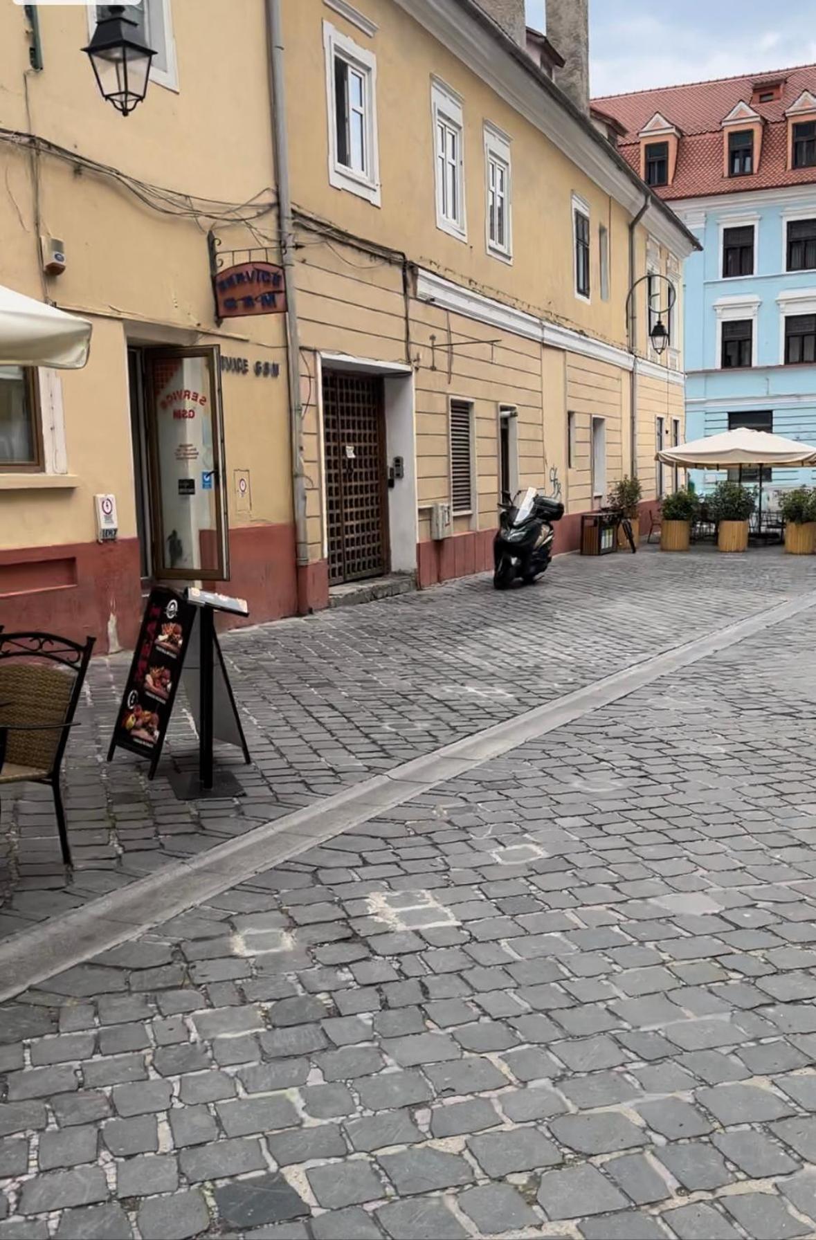 Brasov Place Villa ภายนอก รูปภาพ