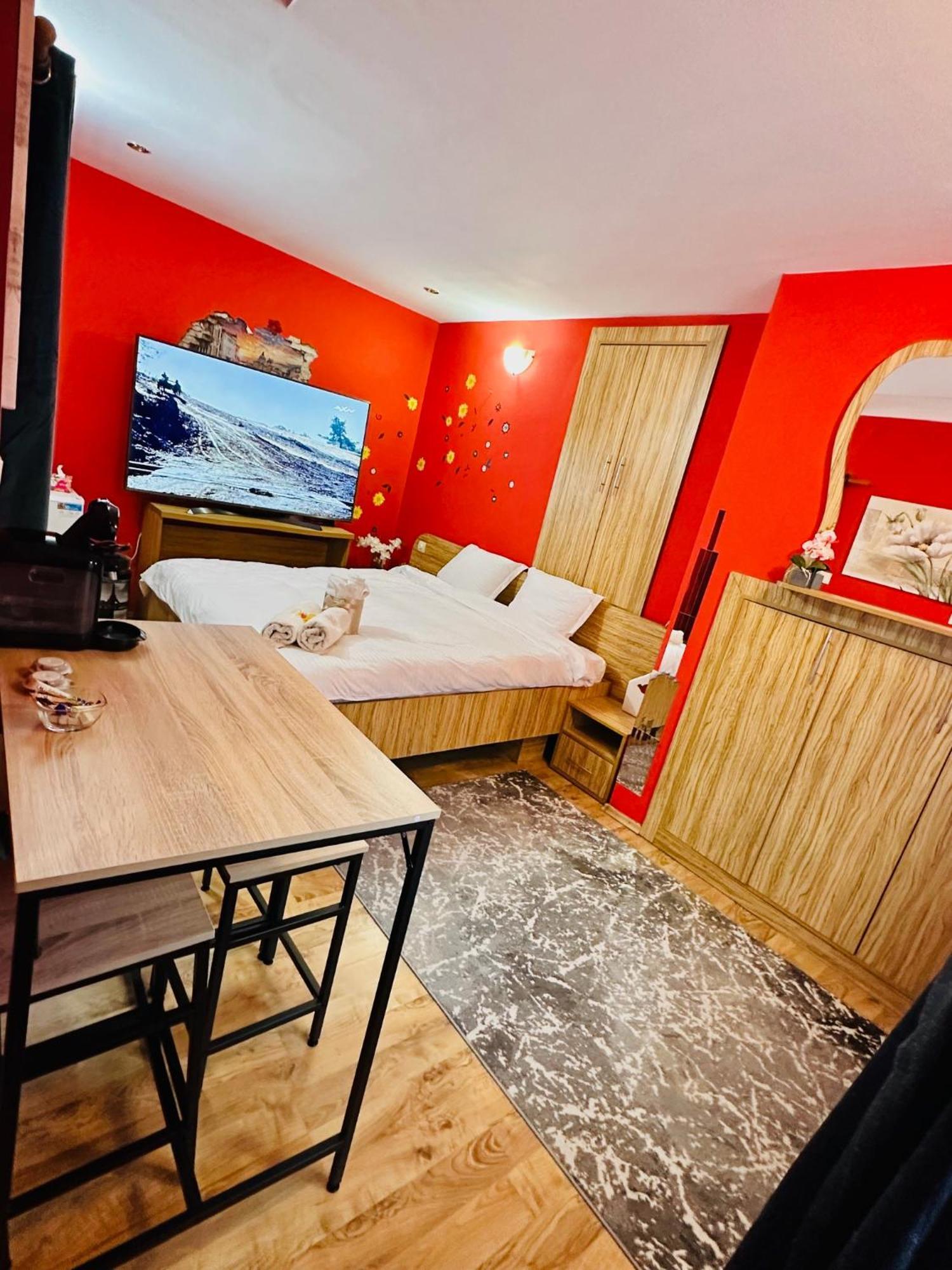 Brasov Place Villa ภายนอก รูปภาพ